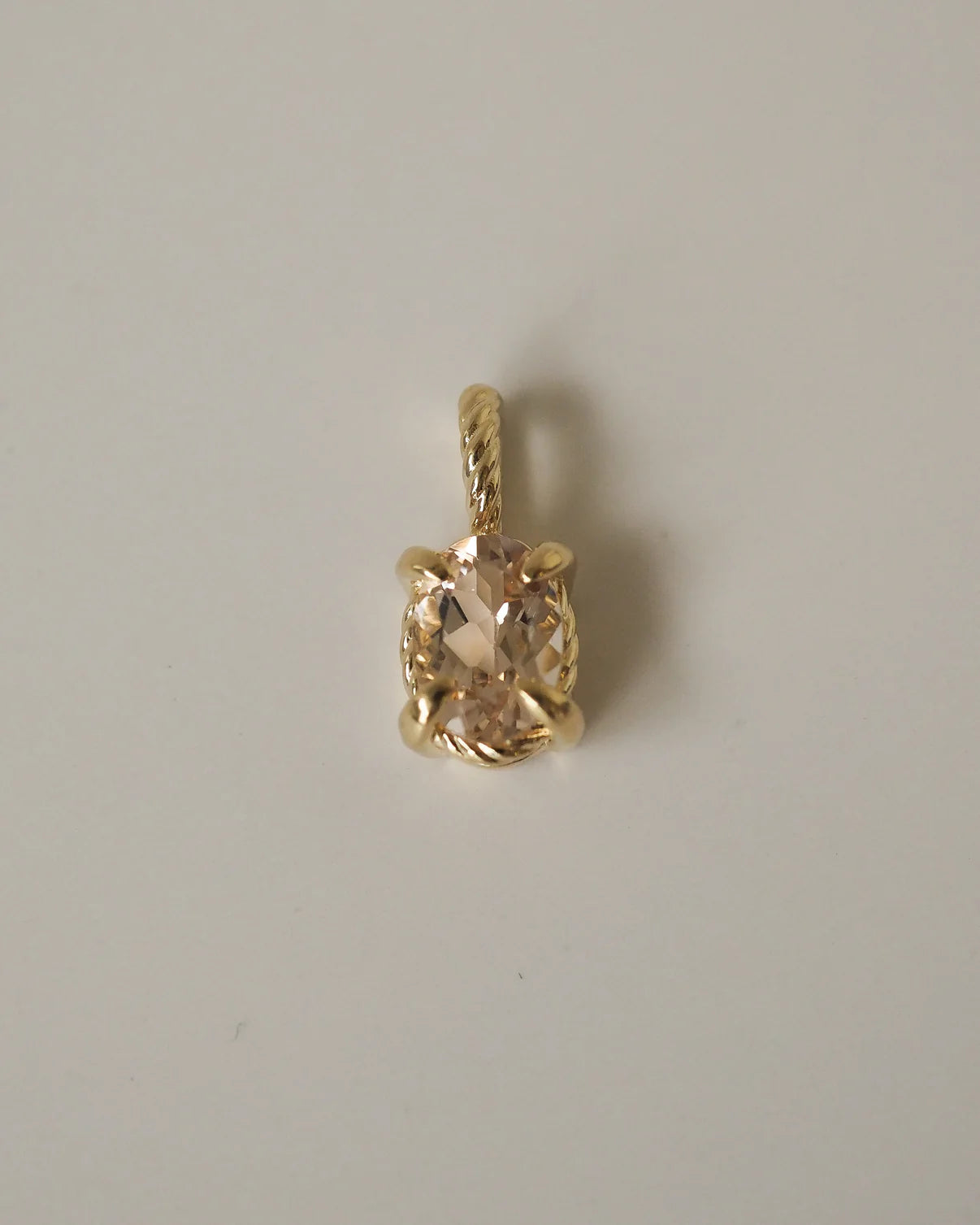 OVAL MORGANITE PENDANT