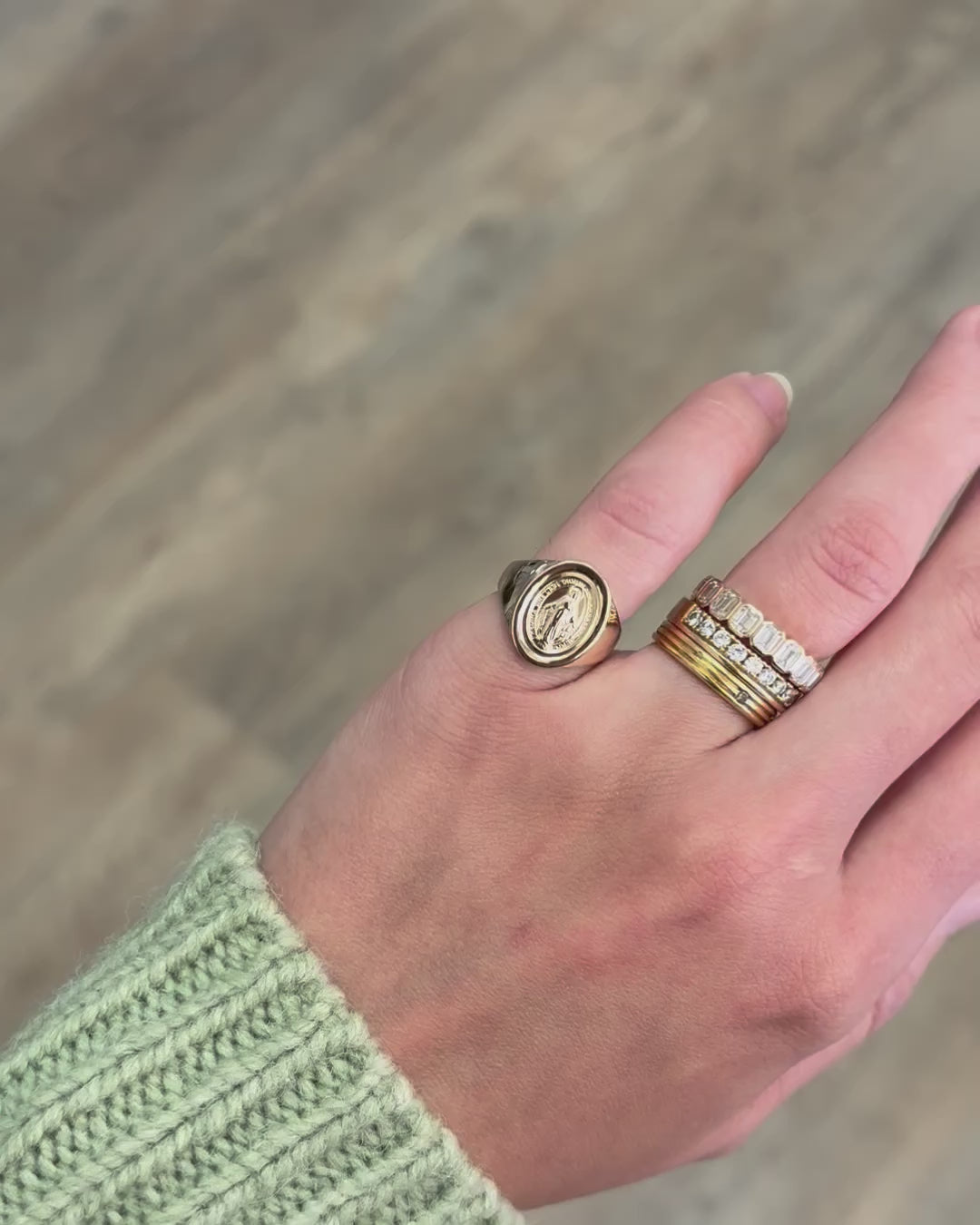 HOLY MEDAL SIGNET RING