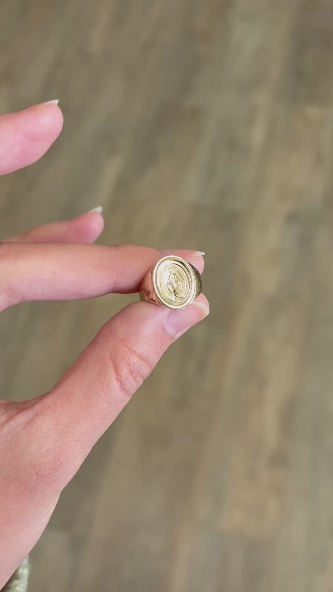 HOLY MEDAL SIGNET RING