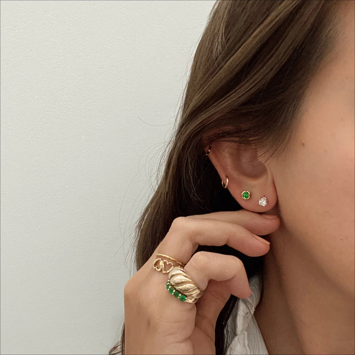 VINTAGE STUDS WHITE SAPPHIRES